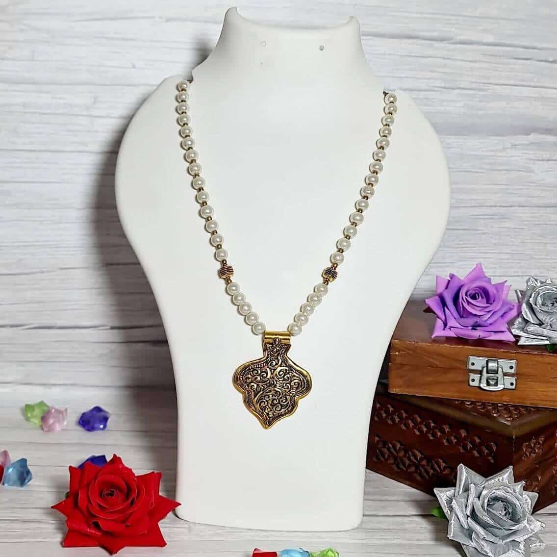 Timeless 2025 elegance pendant