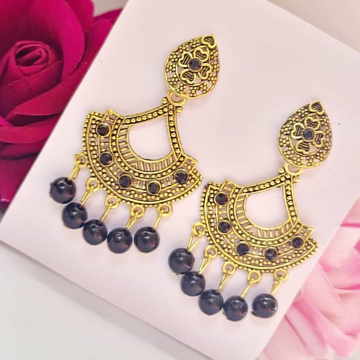 Gilded Gleam Earring - Saajha Fashion