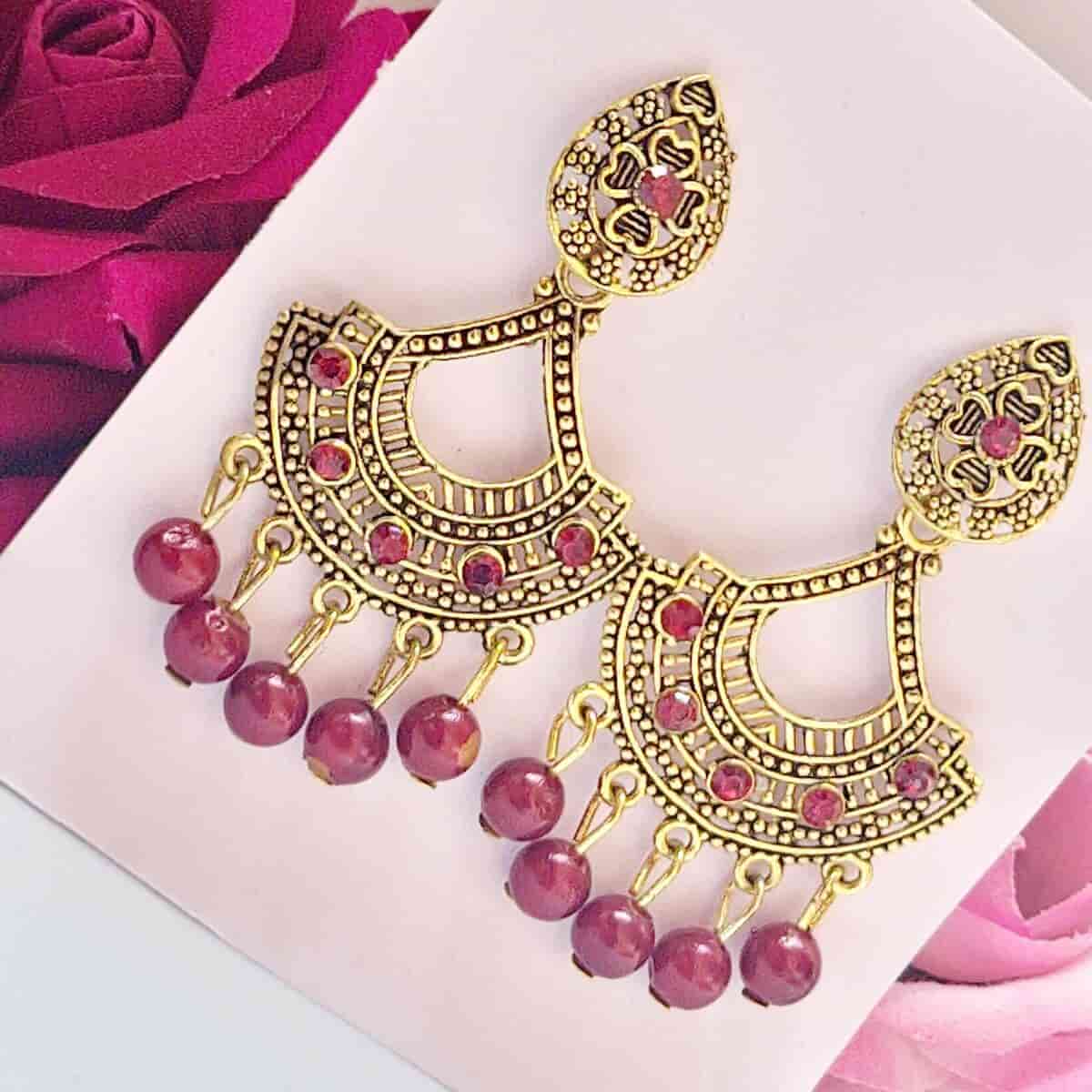 Gilded Gleam Earring - Saajha Fashion