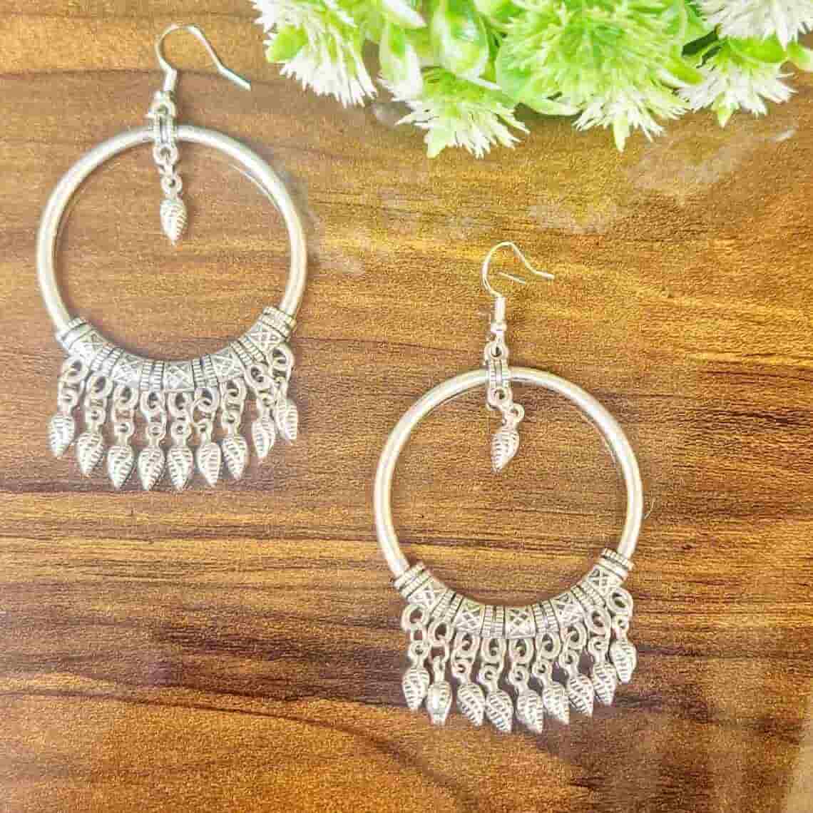 Silver Elegant Earring - Saajha Fashion
