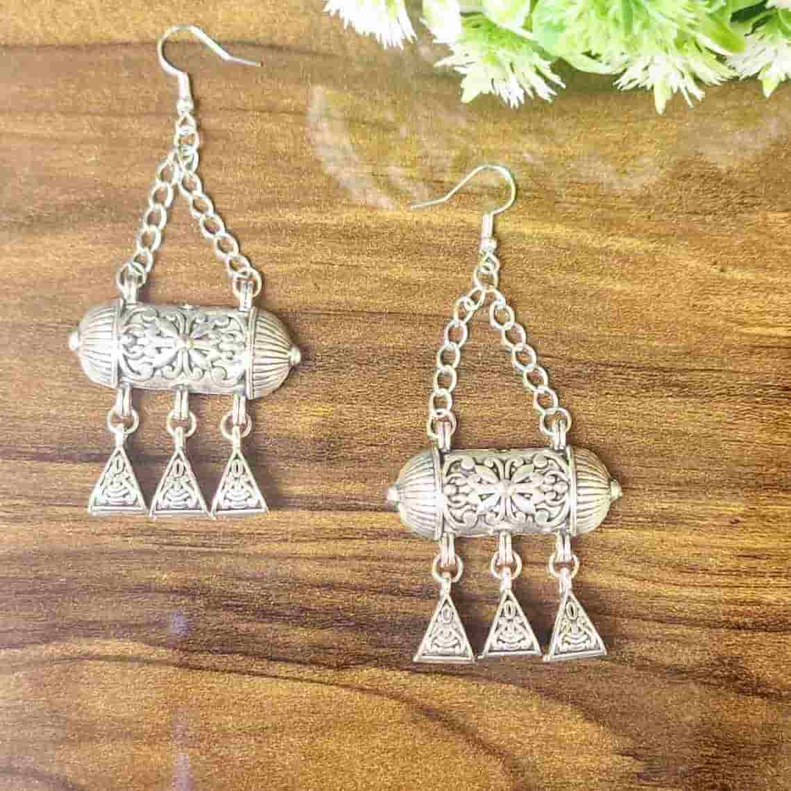 Silver Elegant Earring - Saajha Fashion