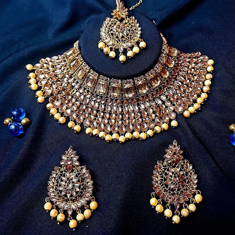 Royal Kundan Set Majestic Elegance in Jewelry – Saajha Fashion