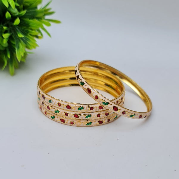 Stylish Creme Brass Bangles