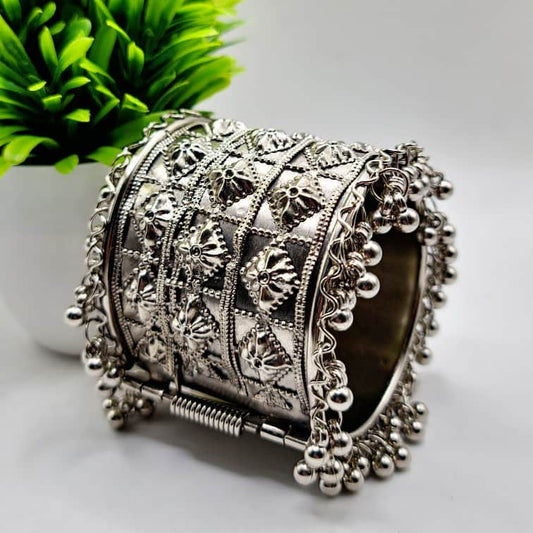 Echo Bell Kada