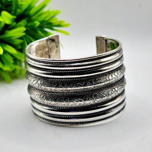Elegance Kada