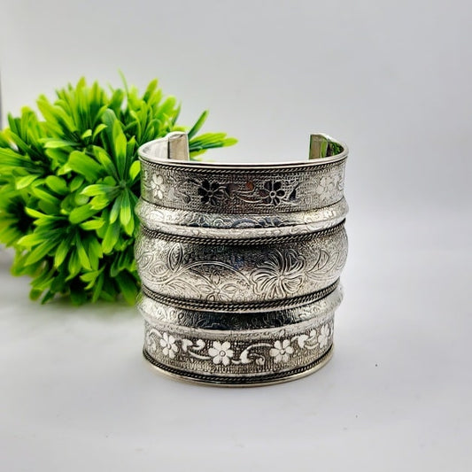 Silver Essence Kada