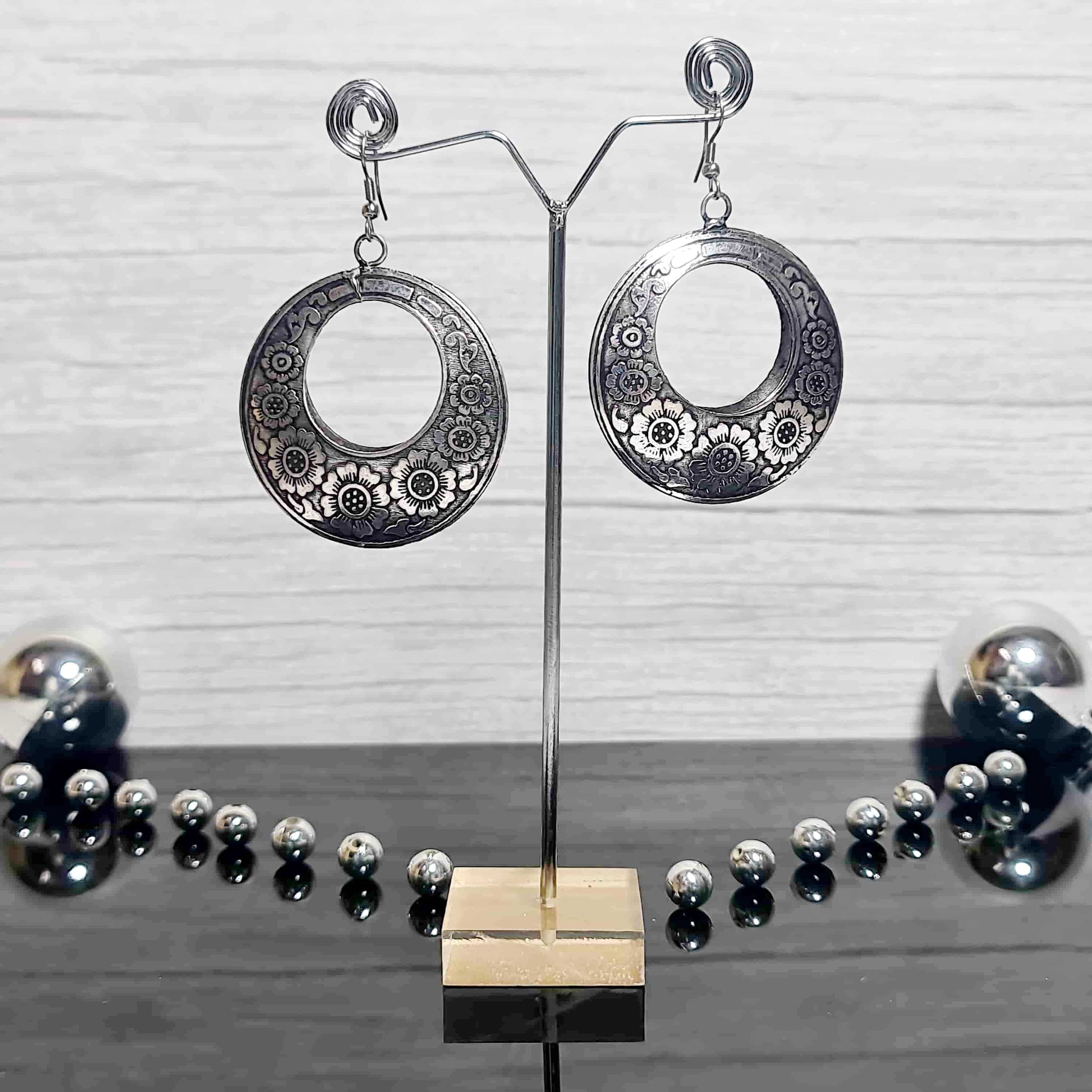 Black Enamel Earrings - Saajha Fashion