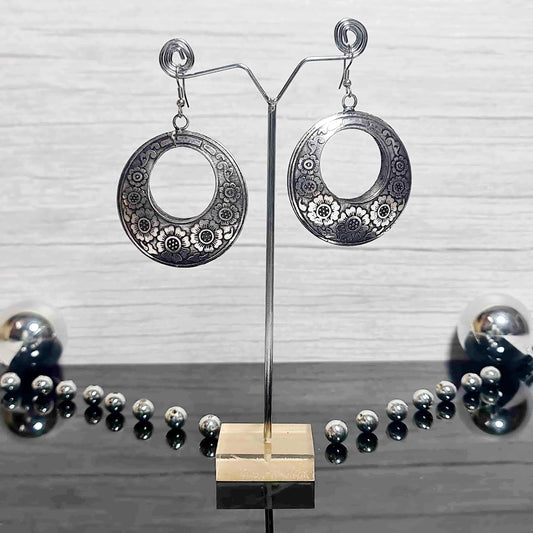 Black Enamel Earrings - Saajha Fashion