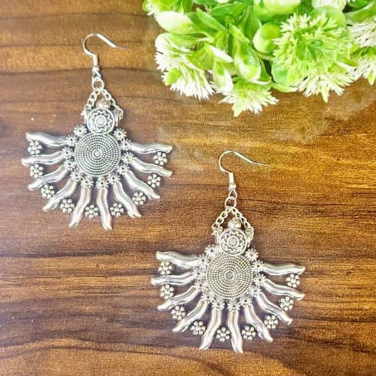 Silver Serenade Earring - Saajha Fashion