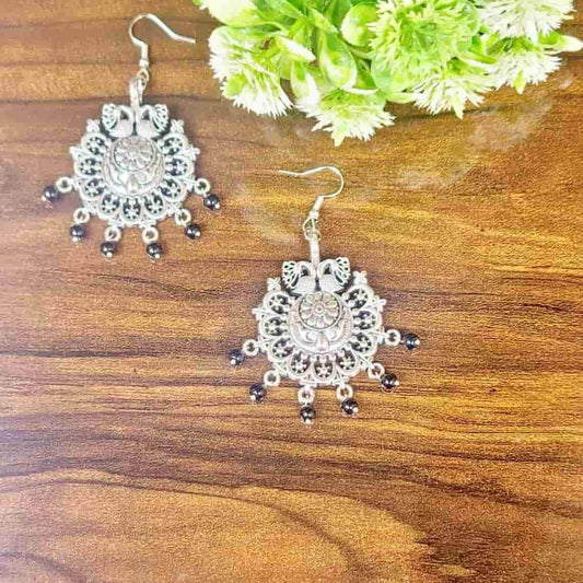 Silver Elegant Earring - Saajha Fashion