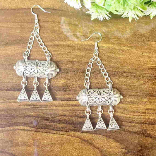 Silver Elegant Earring - Saajha Fashion